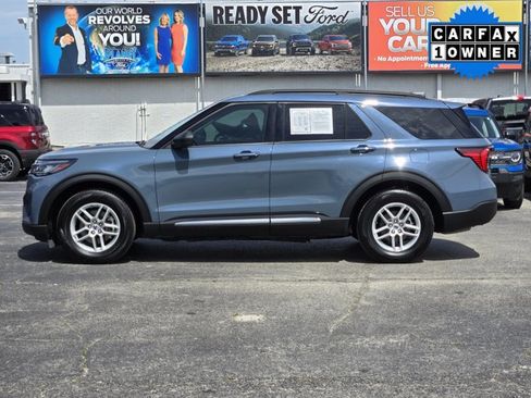 Certified 2025 Ford Explorer Active RWD image 4
