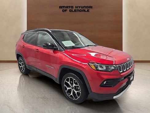 Used 2025 Jeep Compass Limited AWD/4WD image 8