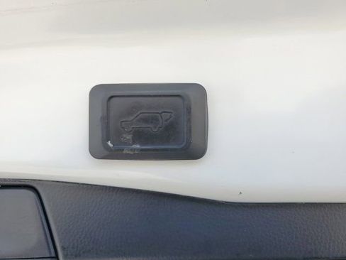 Certified 2024 Toyota RAV4 XLE Premium image 8