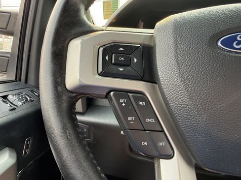Used 2018 Ford F250 Lariat w/ Lariat Ultimate Package AWD/4WD image 17