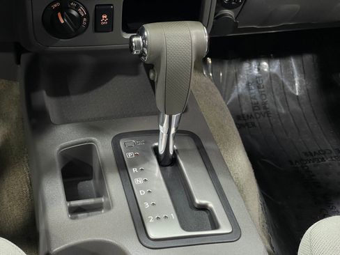 Used 2017 Nissan Frontier SV image 25