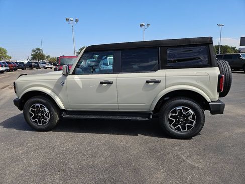 New 2026 Ford Bronco Outer Banks AWD/4WD image 7