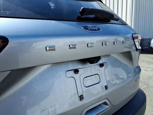 Used 2021 Ford Escape Titanium AWD/4WD image 11