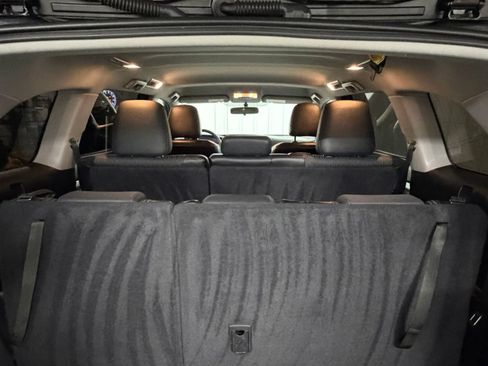Used 2015 Toyota Highlander Plus FWD image 23