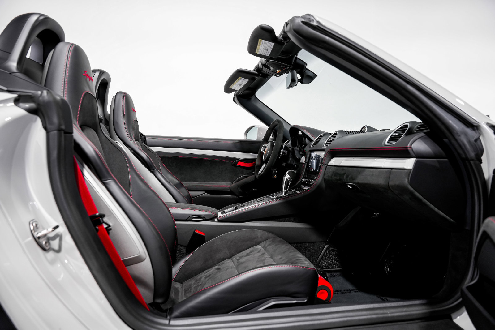 Used 2022 Porsche 718 Boxster Spyder RWD image 26