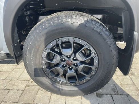 Used 2023 Nissan Frontier PRO-4X w/ Pro-4X Premium Package image 37