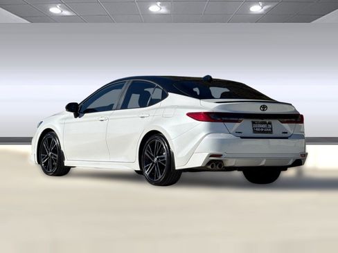 Used 2025 Toyota Camry XSE image 3