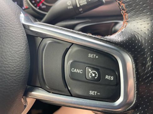 Used 2020 Jeep Gladiator Mojave AWD/4WD image 25