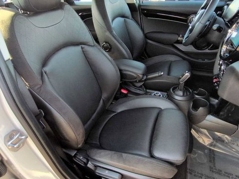 Certified 2023 MINI Cooper S w/ Signature Upholstery Package image 22