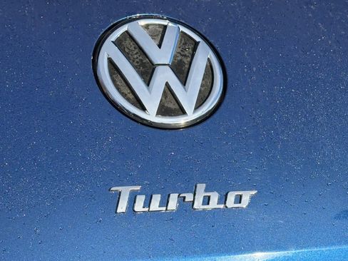 Used 2012 Volkswagen Beetle 2.0T image 12