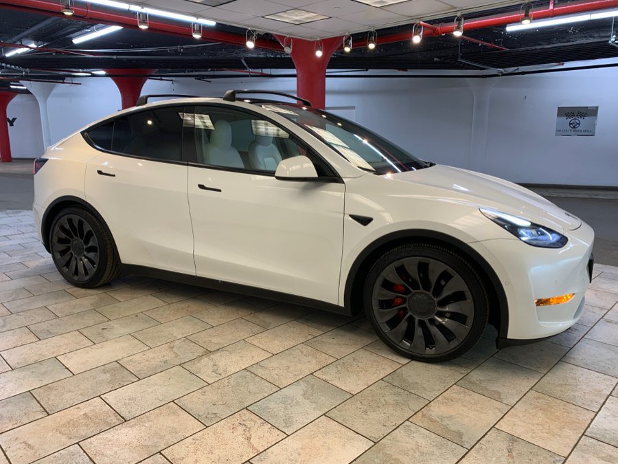 Used 2021 Tesla Model Y Performance AWD/4WD image 9