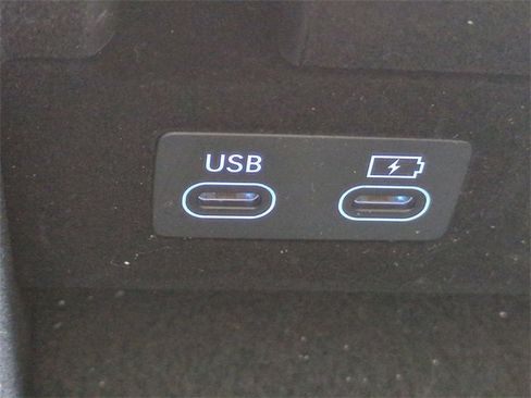 Certified 2025 Genesis G80 2.5T Advanced image 20