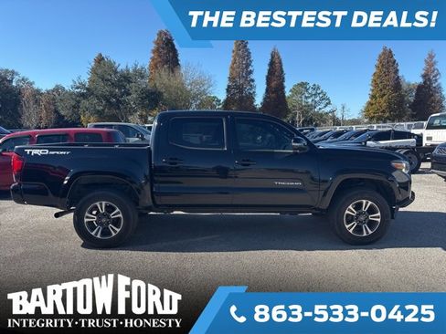 Used 2018 Toyota Tacoma SR5 image 4