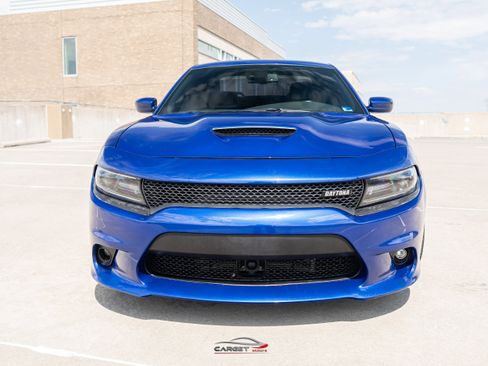 Used 2018 Dodge Charger R/T image 2