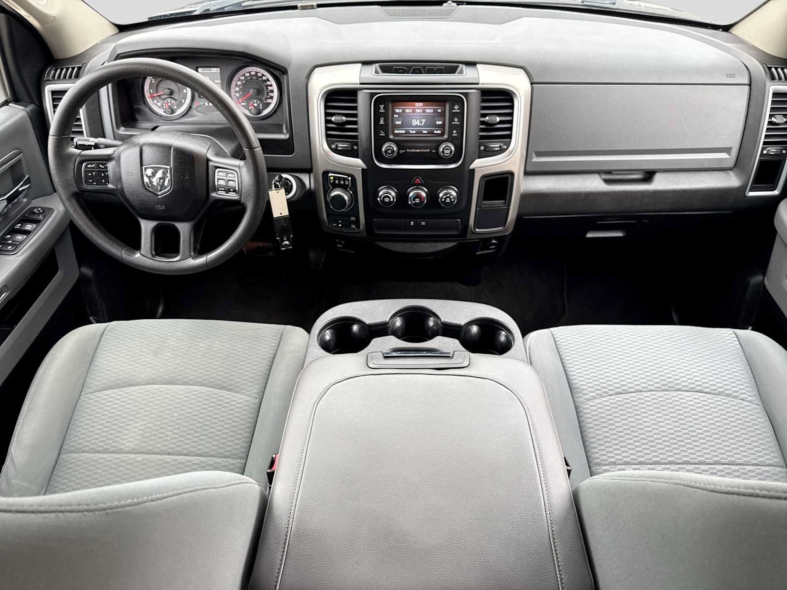 Used 2019 RAM 1500 Classic SLT AWD/4WD image 14