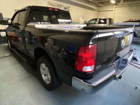 Used 2019 RAM 1500 Tradesman w/ Chrome Appearance Group RWD image 7