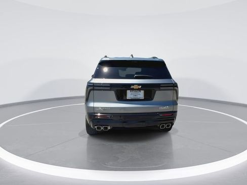 Used 2026 Chevrolet Traverse High Country FWD image 10
