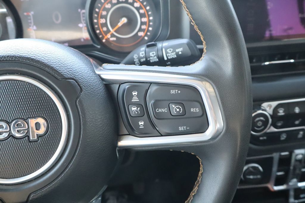 Used 2024 Jeep Wrangler Unlimited Sahara AWD/4WD image 25