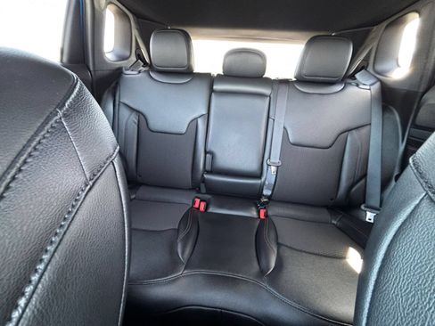 Used 2025 Jeep Compass Trailhawk AWD/4WD image 37