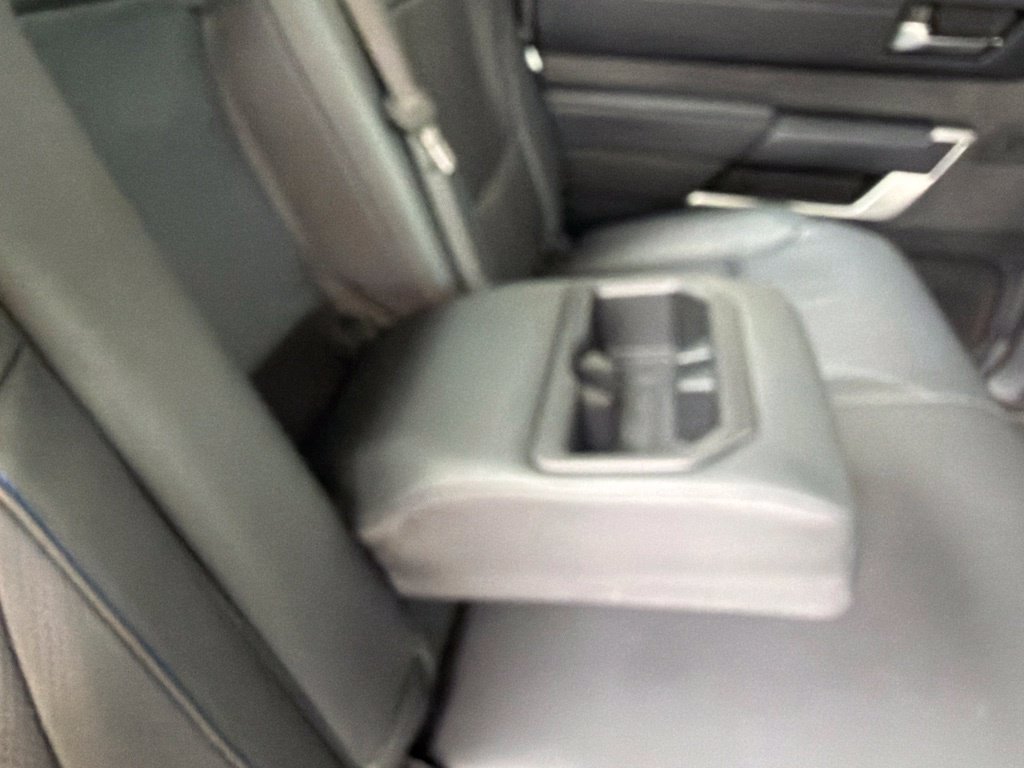 Used 2022 Toyota Tundra Platinum AWD/4WD image 32