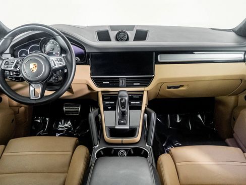 Used 2023 Porsche Cayenne Turbo w/ Premium Package Plus (PI3) image 38