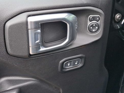 Used 2021 Jeep Wrangler Sport AWD/4WD image 25