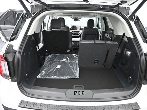 New 2026 Ford Explorer Active w/ Active Comfort Package AWD/4WD image 18