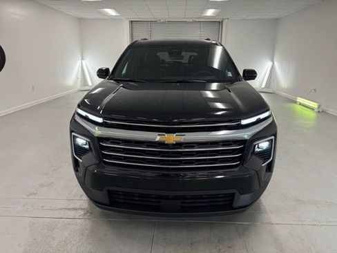 New 2026 Chevrolet Traverse LT w/ Driver Confidence Package image 2