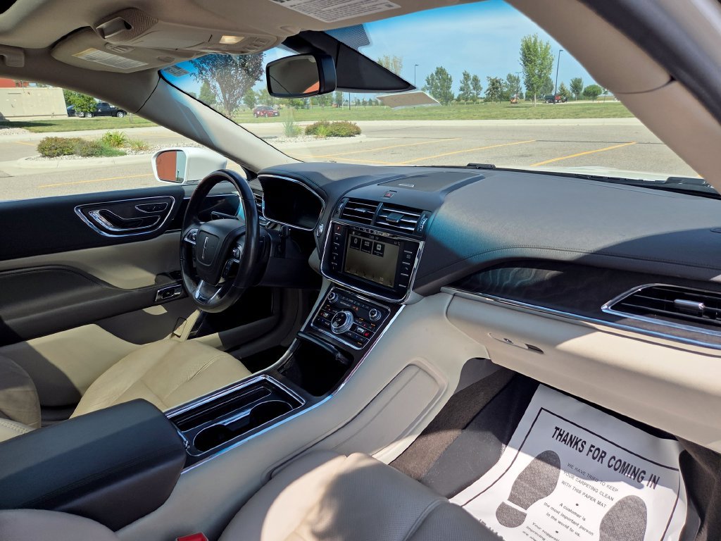 Used 2019 Lincoln Continental Select w/ Continental Climate Package AWD/4WD image 35