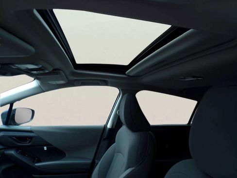 Used 2026 Subaru Crosstrek 2.0i Premium image 7