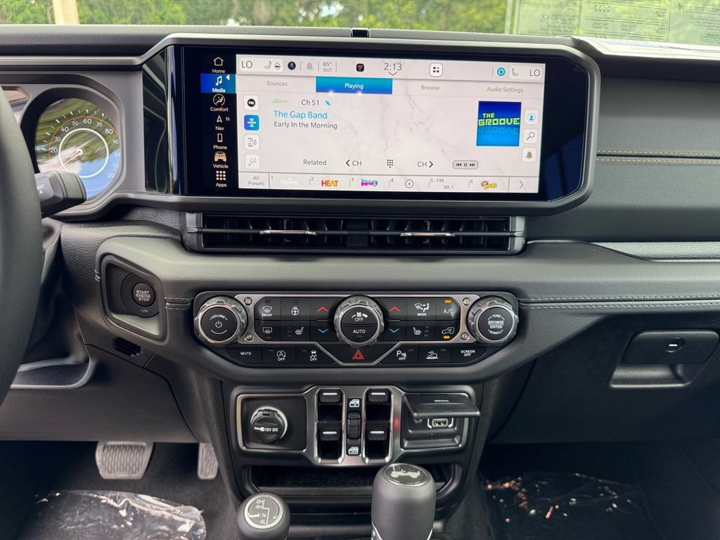 New 2025 Jeep Wrangler Unlimited Sahara AWD/4WD image 25