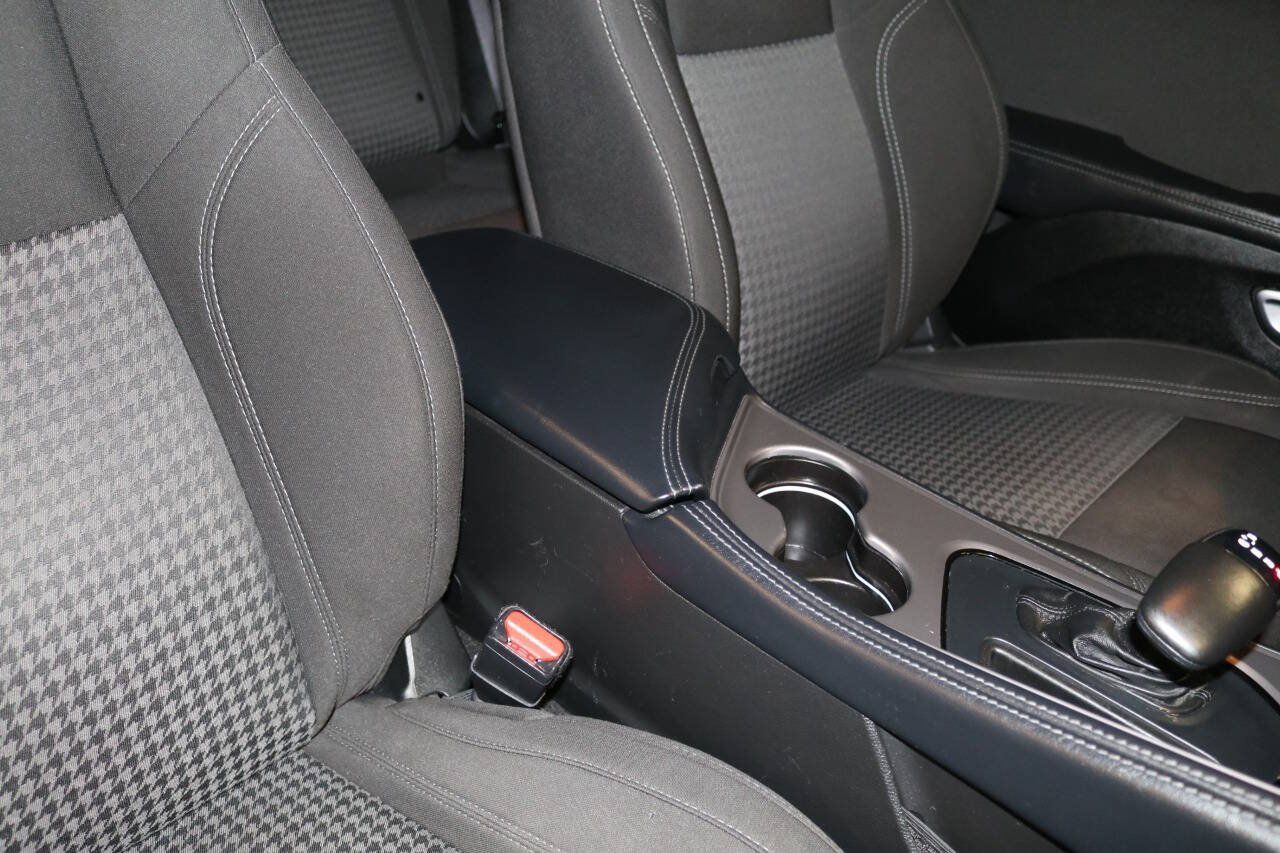Used 2023 Dodge Challenger SXT RWD image 70