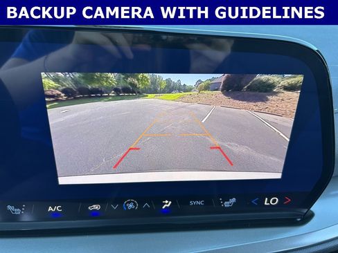 New 2026 Chevrolet Traverse LT image 3