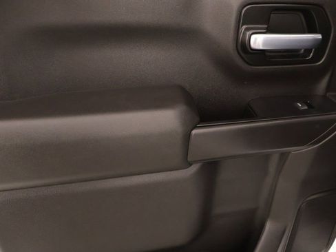 Used 2021 Chevrolet Silverado 1500 LT image 16