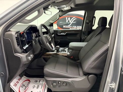 New 2026 GMC Sierra 1500 Elevation image 9