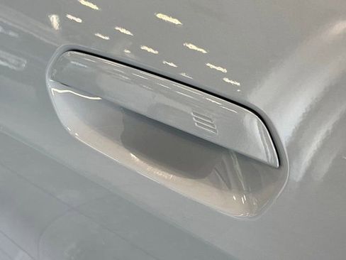 Used 2025 BMW i4 eDrive40 w/ M Sport Package image 11