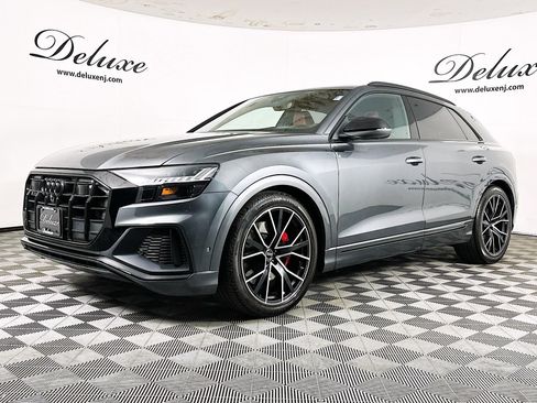 Used 2023 Audi SQ8 Prestige w/ Prestige Package AWD/4WD image 3