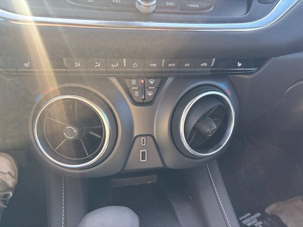 Used 2024 Chevrolet Blazer LT w/ Convenience Package FWD image 11