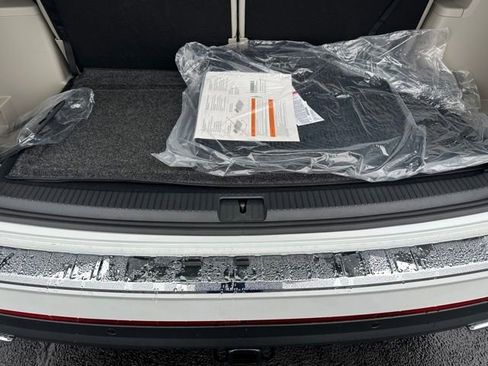 New 2026 Volkswagen Atlas SEL image 18