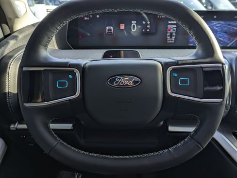 New 2026 Ford Expedition Max Platinum w/ Platinum Ultimate Package AWD/4WD image 32