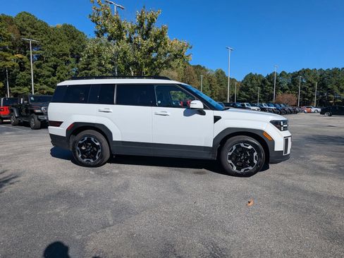 Used 2025 Hyundai Santa Fe SEL image 4