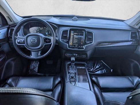 Used 2017 Volvo XC90 T6 Momentum w/ Vision Package image 18