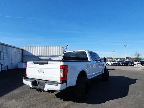 Used 2017 Ford F250 XLT image 5