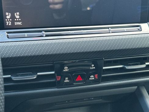 Used 2022 Volkswagen Golf R image 26