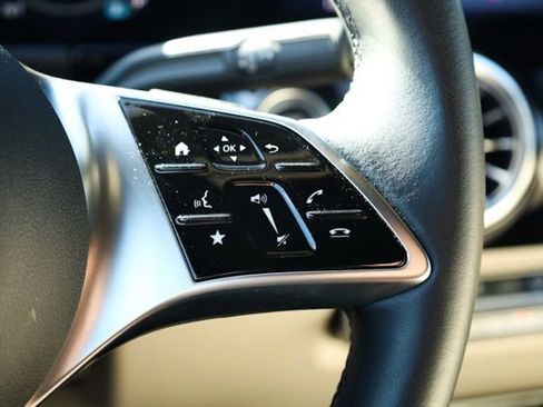 Certified 2025 Mercedes-Benz GLA 250 image 16