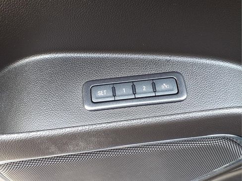 Used 2017 Chevrolet Tahoe LT image 18