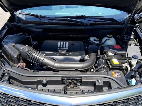 Used 2023 Cadillac XT5 Premium Luxury w/ LPO, Floor Liner Package AWD/4WD image 9