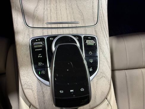 Used 2018 Mercedes-Benz E 400 4MATIC Coupe w/ Premium 2 Package image 35