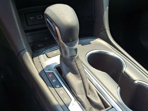 Used 2023 Chevrolet Equinox LS AWD/4WD image 14