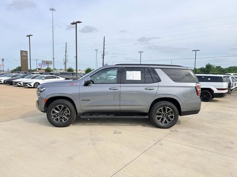 Used 2022 Chevrolet Tahoe Z71 w/ Luxury Package AWD/4WD image 8